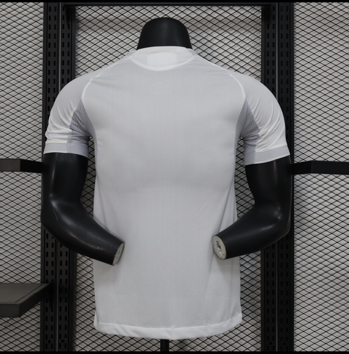 Maillot Real Madrid Fan Version détail - Unifoot