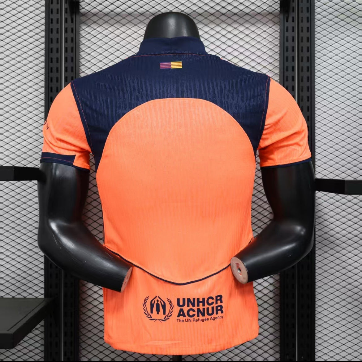 Maillot FC Barcelone Domicile Fan Version détail - Unifoot